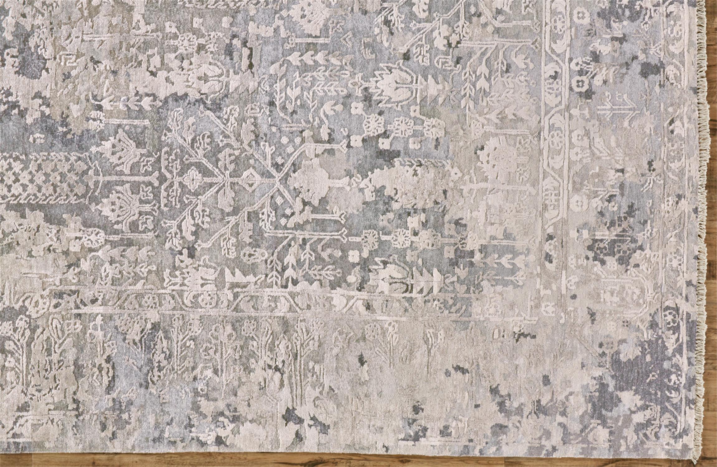 825-6297F-GRYSLV_CS_OV