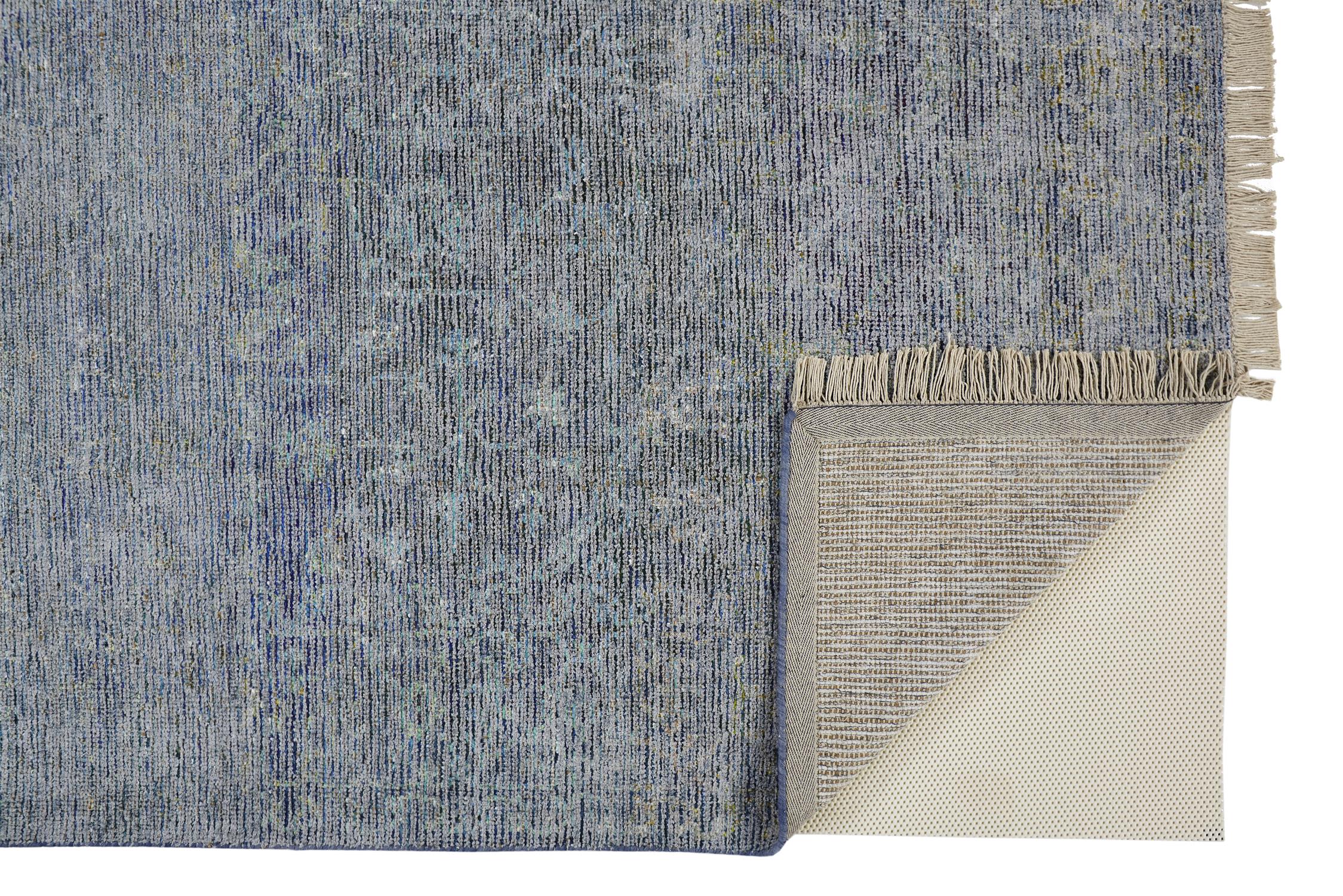 879-8803F-BLUMLT_CS_RP