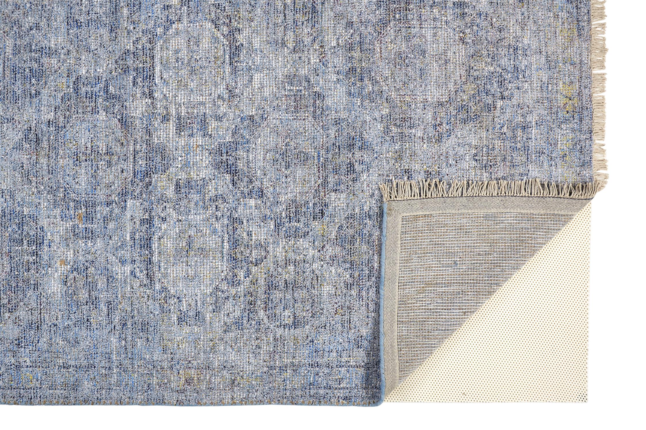 879-8804F-BLU000_CS_RP